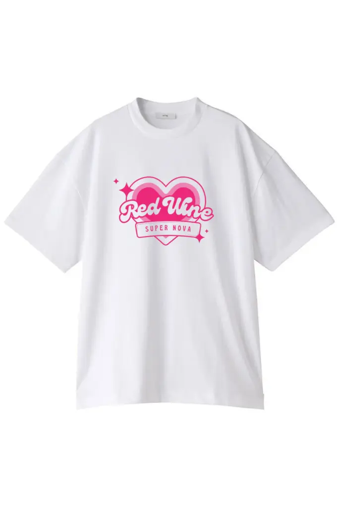 White t shirt.webp