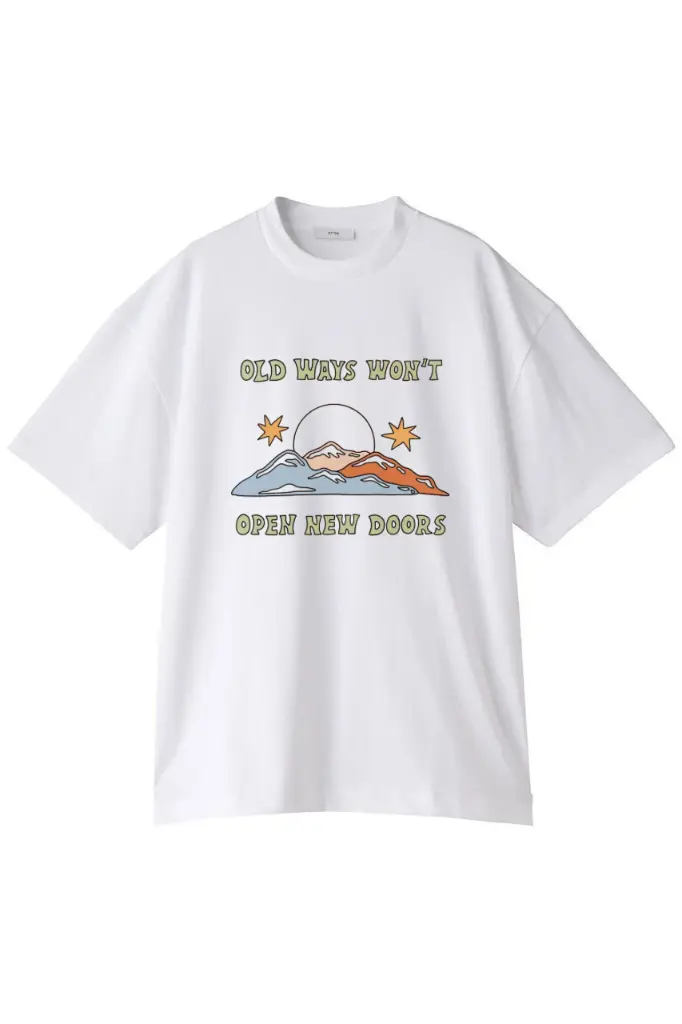 White t shirt.webp