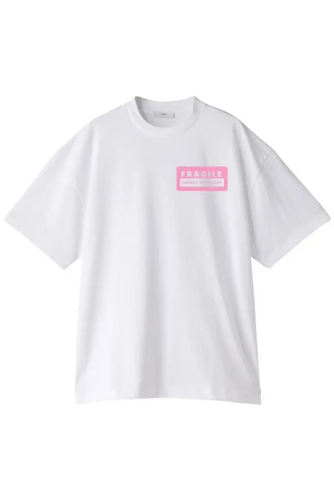 White t shirt.webp
